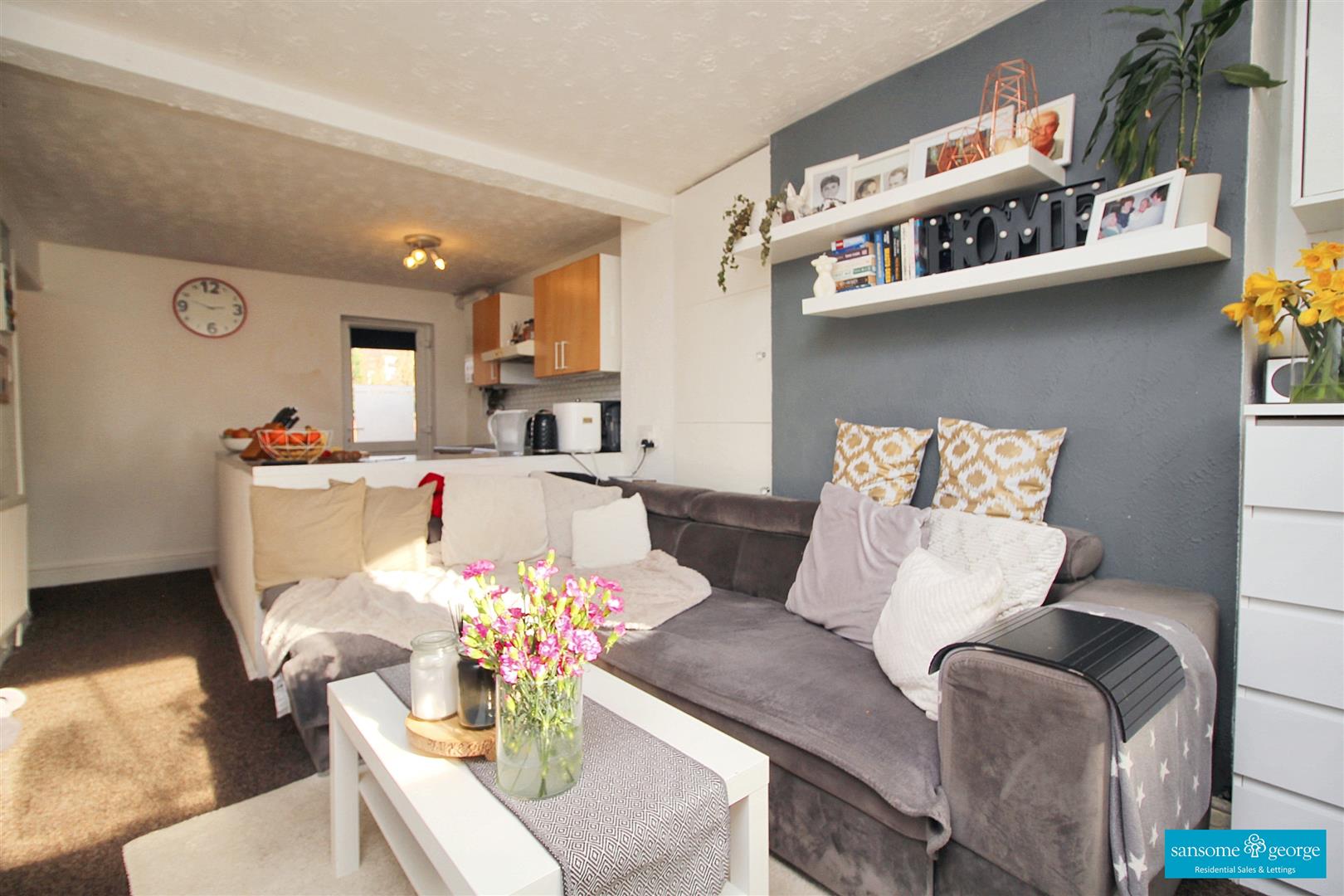 1 bed property in St. Edwards Road, Reading